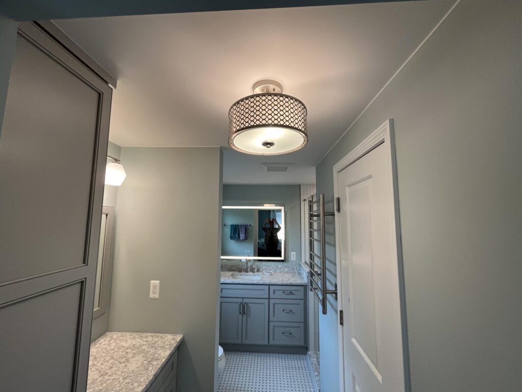 Plymouth master bathroom - lighting